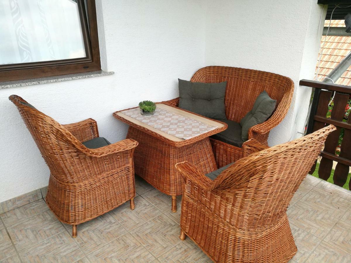 Apartment Manda Rakovica Esterno foto