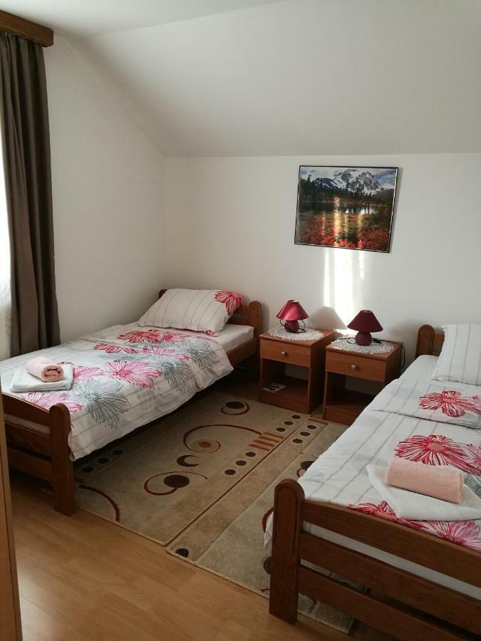 Apartment Manda Rakovica Esterno foto
