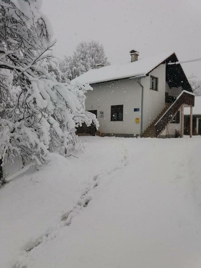 Apartment Manda Rakovica Esterno foto